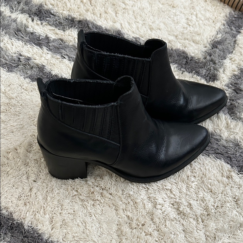 Steve Madden Black Ankle Boots - Picture 2 of 7